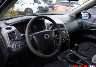 Подержанный автомобиль SsangYong Kyron 2012 года (10 фото)