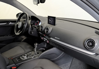 Подержанный автомобиль Audi A3 Sedan 2019 года (10 фото)