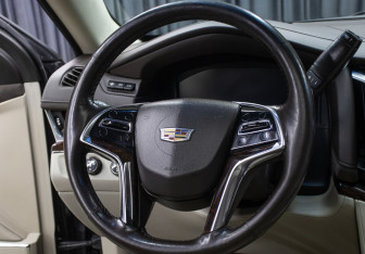 Подержанный автомобиль Cadillac Escalade Suv 2015 года (18 фото)