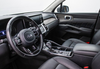 Подержанный автомобиль Kia Sorento 2020 года (10 фото)