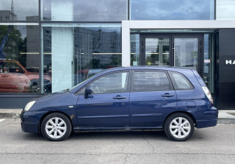 Подержанный автомобиль Suzuki Liana Wagon 2005 года (8 фото)