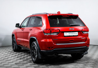Подержанный автомобиль Jeep Grand Cherokee 2017 года (7 фото)