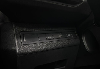 Подержанный автомобиль Peugeot 3008 2017 года (19 фото)