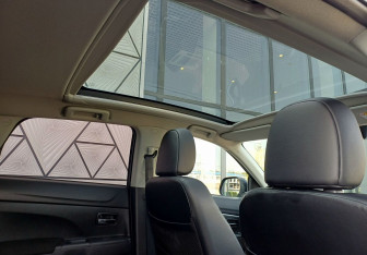 Подержанный автомобиль Peugeot 4008 2012 года (22 фото)
