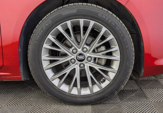 Подержанный автомобиль FAW Bestune B70 2023 года (12 фото)