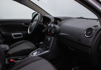 Подержанный автомобиль Opel Antara 2014 года (10 фото)