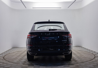 Подержанный автомобиль Skoda Kodiaq 2023 года (6 фото)