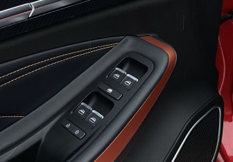 Подержанный автомобиль Omoda S5 GT 2023 года (21 фото)