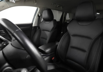 Подержанный автомобиль Geely Atlas Pro 2023 года (16 фото)