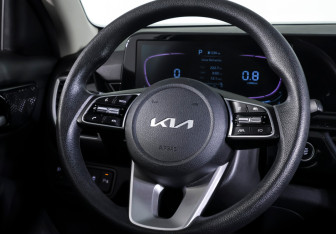 Подержанный автомобиль Kia Seltos 2024 года (13 фото)