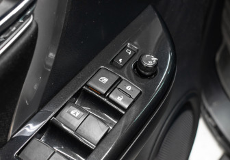 Подержанный автомобиль Toyota Fortuner 2021 года (21 фото)