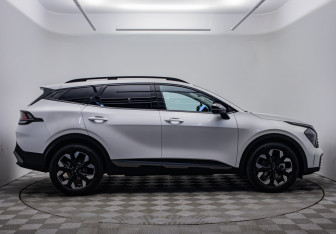 Подержанный автомобиль Kia Sportage 2024 года (4 фото)