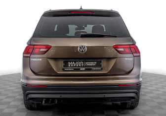 Подержанный автомобиль Volkswagen Tiguan 2020 года (6 фото)