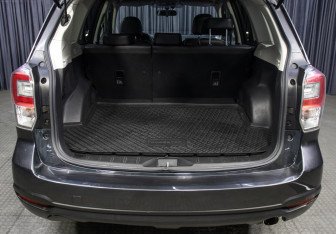 Подержанный автомобиль Subaru Forester Suv 2017 года (10 фото)