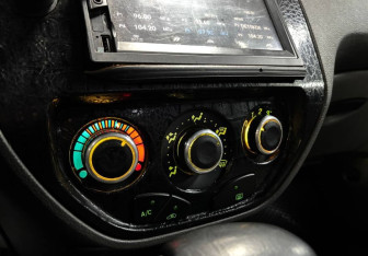 Подержанный автомобиль Ford Focus Sedan 2004 года (15 фото)