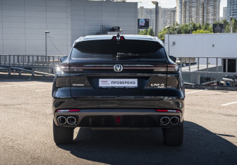 Подержанный автомобиль Changan UNI-K 2023 года (6 фото)