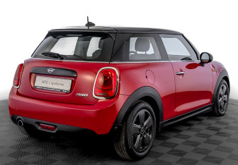 Подержанный автомобиль MINI Hatch 2018 года (5 фото)