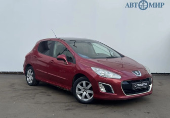 Подержанный автомобиль Peugeot 308 Hatchback 2012 года (3 фото)