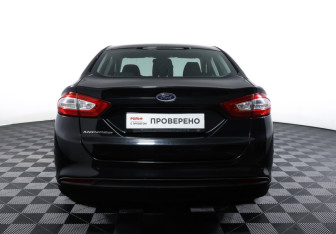 Подержанный автомобиль Ford Mondeo Sedan 2015 года (6 фото)