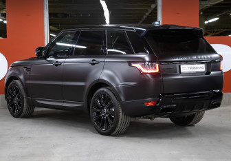 Подержанный автомобиль Land Rover Range Rover Sport 2018 года (7 фото)