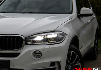 Подержанный автомобиль BMW X5 2014 года (18 фото)