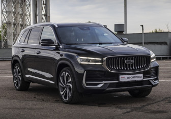 Подержанный автомобиль Geely Monjaro 2024 года (4 фото)
