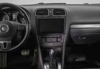 Подержанный автомобиль Volkswagen Golf Hatchback 2011 года (14 фото)