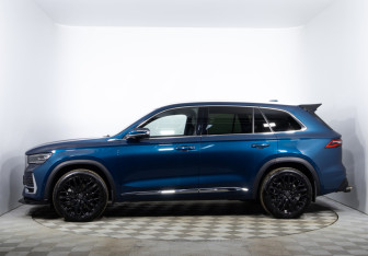 Подержанный автомобиль Geely Monjaro 2023 года (8 фото)