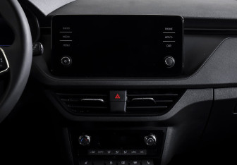 Подержанный автомобиль Skoda Rapid Liftback 2022 года (13 фото)