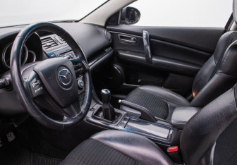 Подержанный автомобиль Mazda 6 Sedan 2008 года (10 фото)