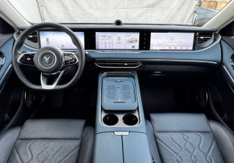 Подержанный автомобиль Voyah Free 2023 года (9 фото)