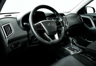 Подержанный автомобиль Hyundai Creta 2018 года (10 фото)