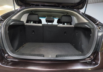 Подержанный автомобиль Chevrolet Cruze Hatchback 2014 года (14 фото)