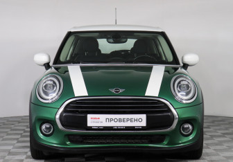 Подержанный автомобиль MINI Hatch 2020 года (2 фото)