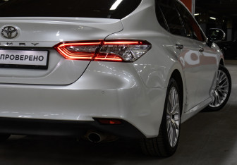 Подержанный автомобиль Toyota Camry Sedan 2020 года (23 фото)