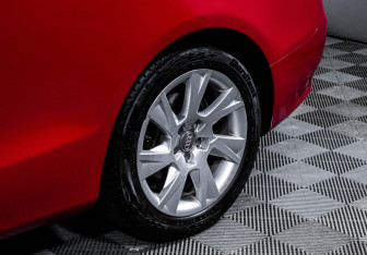 Подержанный автомобиль Audi A5 Coupe 2009 года (15 фото)