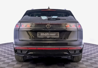 Подержанный автомобиль Volkswagen Teramont 2023 года (6 фото)