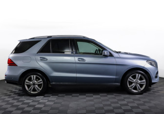 Подержанный автомобиль Mercedes-Benz GLE 2017 года (4 фото)