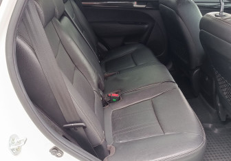Подержанный автомобиль Kia Sorento 2012 года (11 фото)
