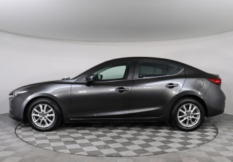 Подержанный автомобиль Mazda 3 Sedan 2018 года (8 фото)