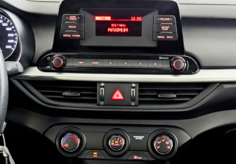 Подержанный автомобиль Kia Cerato Sedan 2020 года (15 фото)