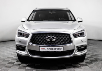 Подержанный автомобиль Infiniti QX60 2019 года (2 фото)