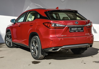 Подержанный автомобиль Lexus RX 2019 года (7 фото)