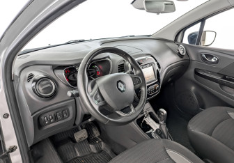 Подержанный автомобиль Renault Kaptur 2017 года (16 фото)