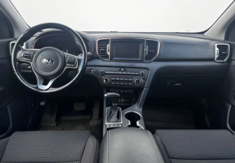 Подержанный автомобиль Kia Sportage 2017 года (9 фото)