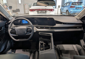 Новый FAW Bestune B70 2024 (10 фото)