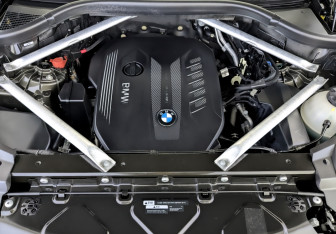 Подержанный автомобиль BMW X6 2020 года (9 фото)