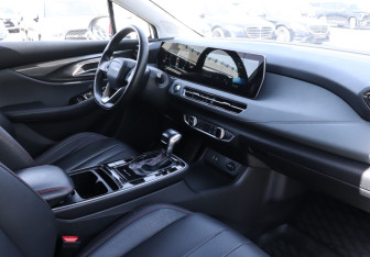 Подержанный автомобиль BAIC U5 Plus 2023 года (9 фото)