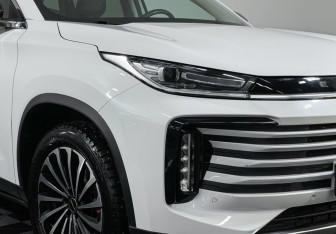 Подержанный автомобиль Exeed TXL 2023 года (19 фото)