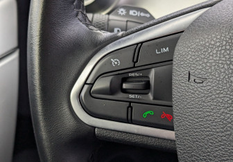 Подержанный автомобиль Geely Coolray 2023 года (28 фото)